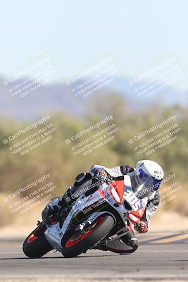 media/Nov-02-2025-CVMA (Sun) [[337aff29ab]]/Race 8-Formula Lightweight Twins Shootout/